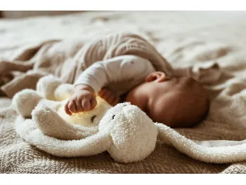 White Noise for Babies – How myHummy Helps with Sleep & Soothing